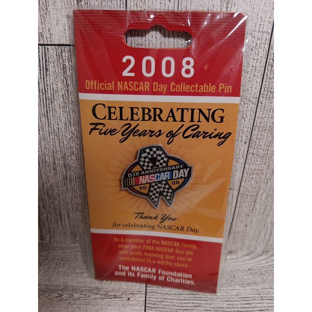 2008 Official Nascar Day Collectable Hat Pin‎ pinback collectable Souvenir Promo